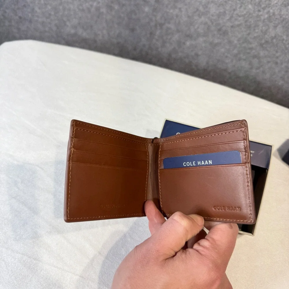 Cole Haan Mens‎ Leather Bifold Wallet Tan Card Holder Classic Business Style